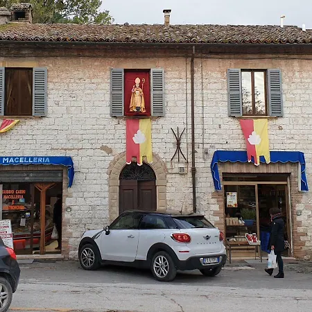 Maison d'hôtes La Casa In Piazza Gubbio