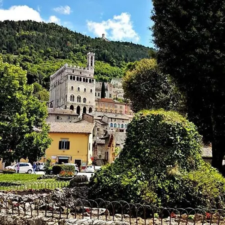 Penzion La Casa In Piazza Gubbio