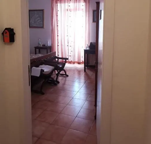 La Casa In Piazza 招待所 古比奥