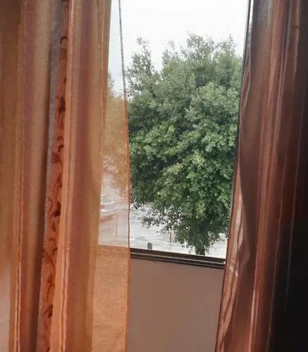 La Casa In Piazza 3* 古比奥