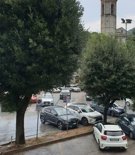 招待所 La Casa In Piazza 古比奥